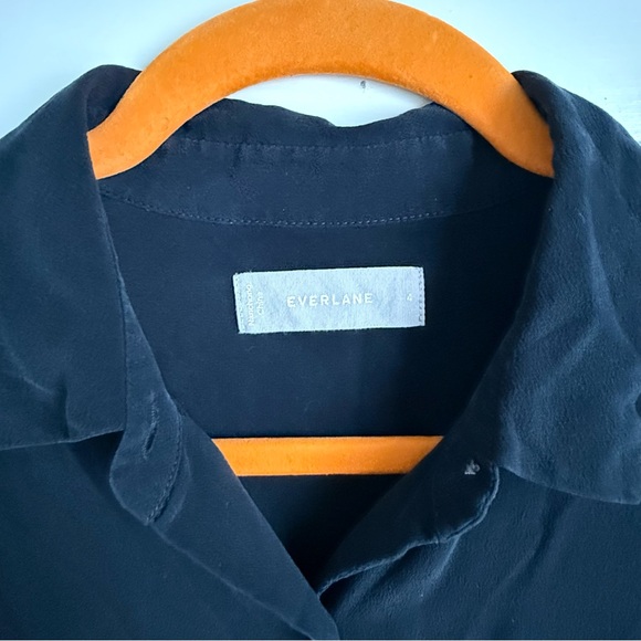 EVERLANE The Boxy Shirt in Washable Silk in Black size 4 - Picture 9 of 11